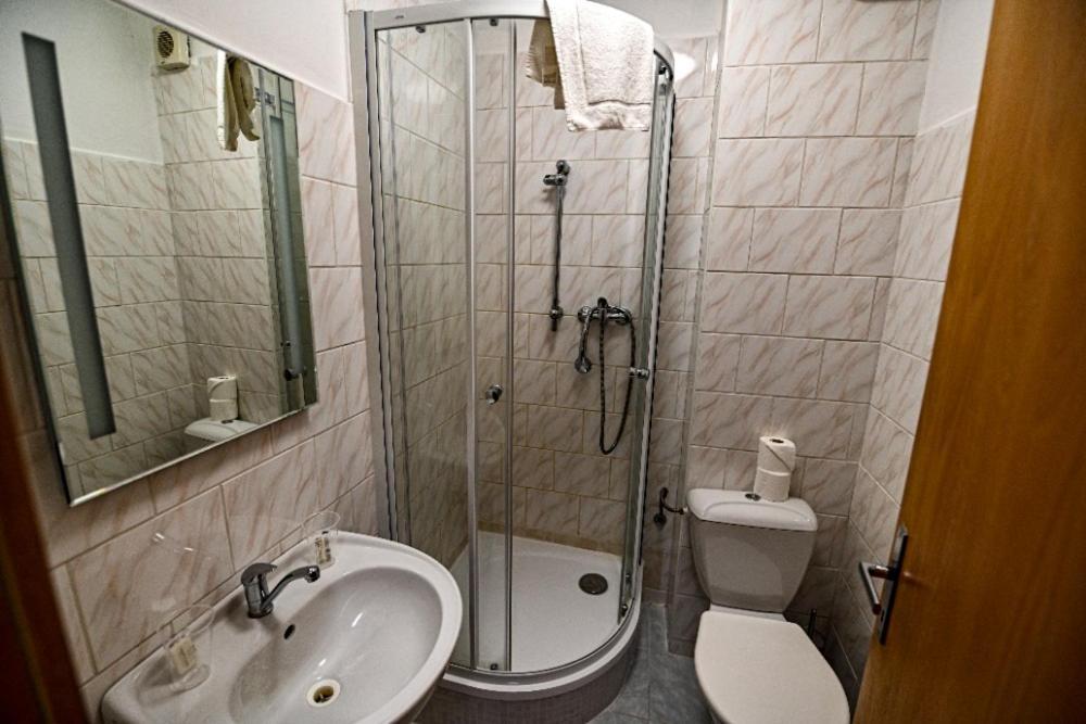 Aparthotel Faust Decin Exterior foto