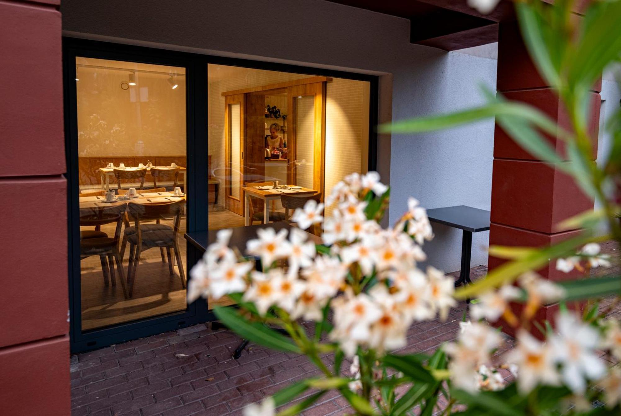 Aparthotel Faust Decin Exterior foto